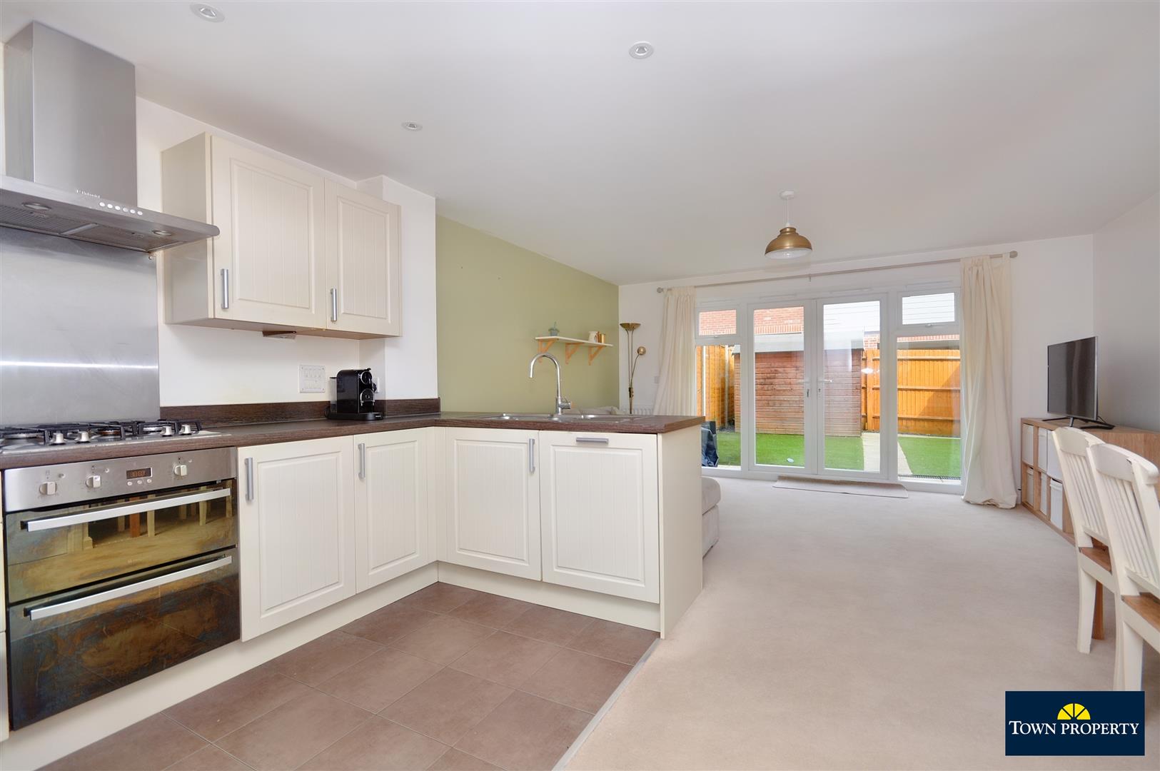 Property Details for Weavers Close Eastbourne East Sussex BN21 2BH